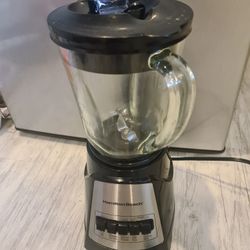 Hamilton Beach Blender Not used (new) in perfect condition. NO BOX.