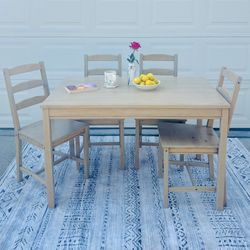 Light Wood Dining Table Set