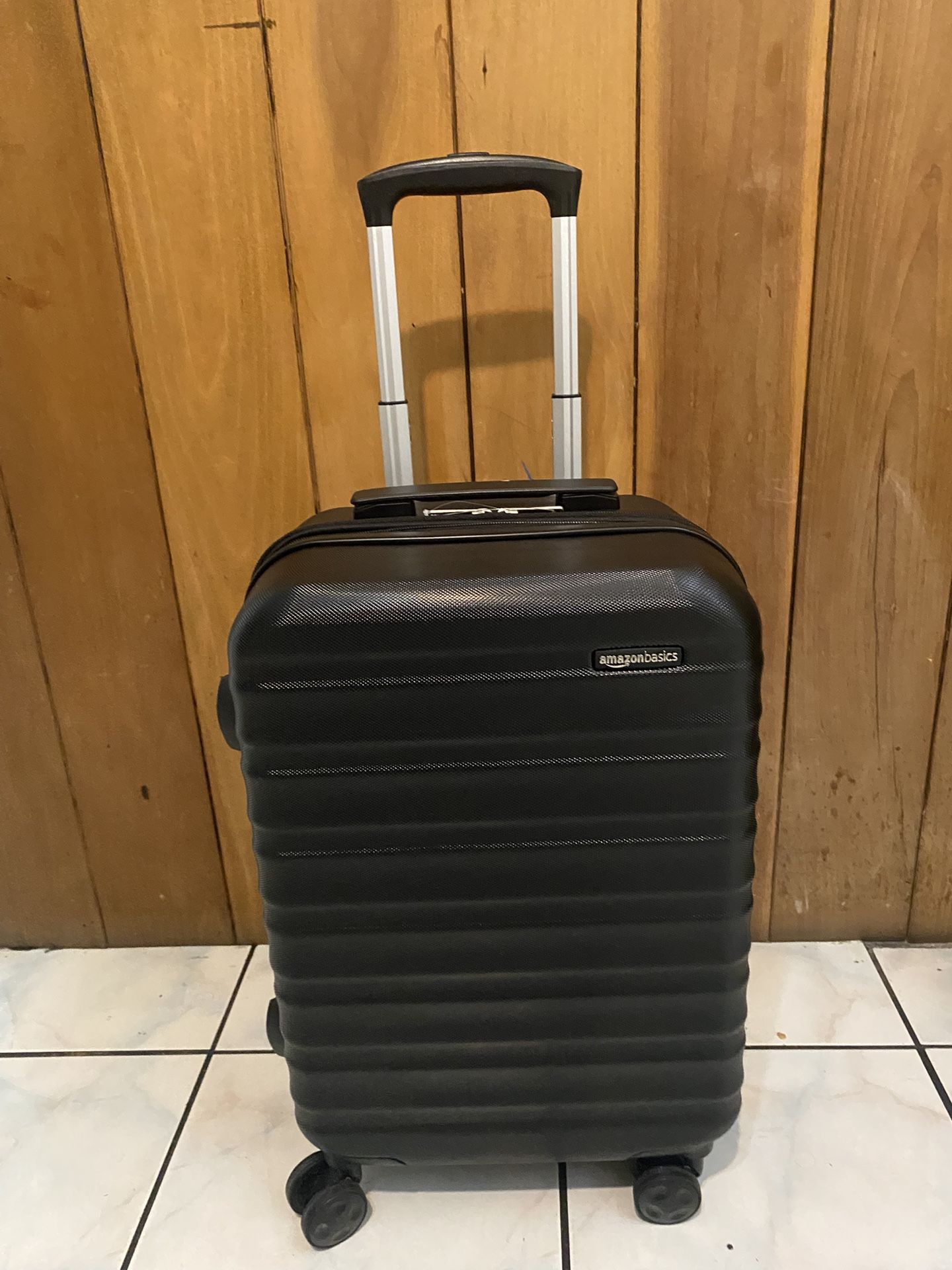 Carry On Spinner Luggage 