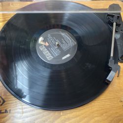 Stereo Stuff Yamaha Equalizer, Toshiba TV Sound System, Turntable Record Player LP, Turn table 