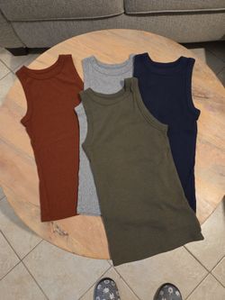 4 Lot Tank Tops Womens XS A New Day