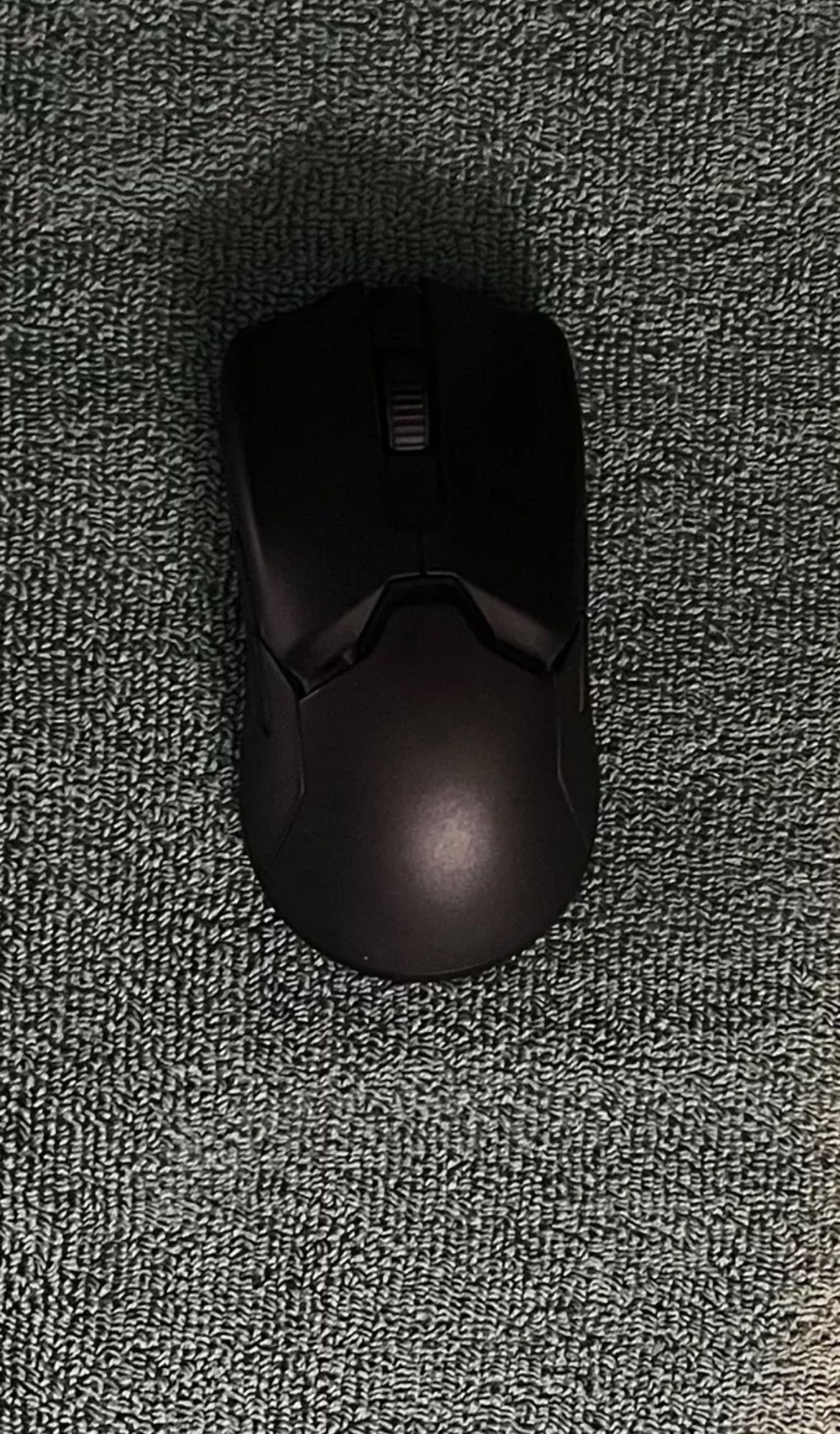 Razer Viper Ultimate With Charging Dock, Great Condition. Light Use and Tested