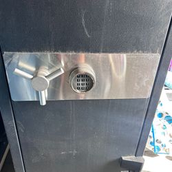 Safe box 