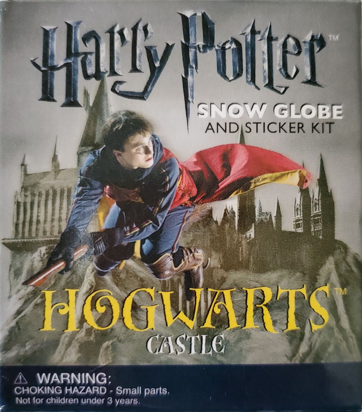 Harry Potter Hogwarts Castle snow globe