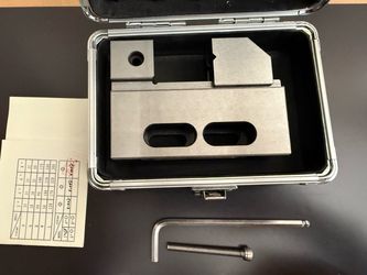 Precision wire cut Vise Machinist Tool in Case
