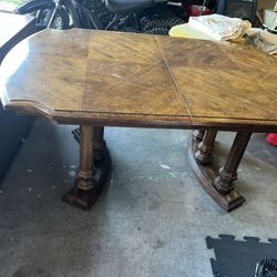 Levitz Solid Wood Dining Table, Chairs, Buffet 