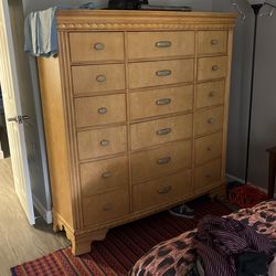 Dresser 