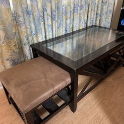 Coffee Table With 2 small stools
