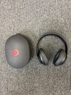 like new dr dre beats head phones