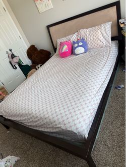 Queen size bed