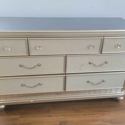 Beautiful Dresser 