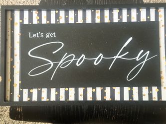 Let’s get Spooky Wall decor