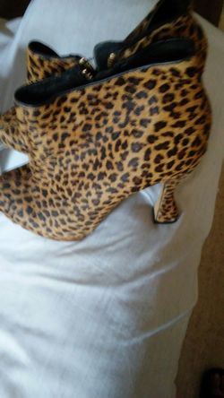 Alice and Olivia leopard high heels