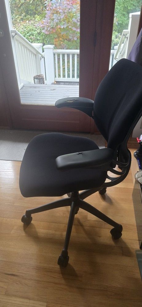 Free Chair