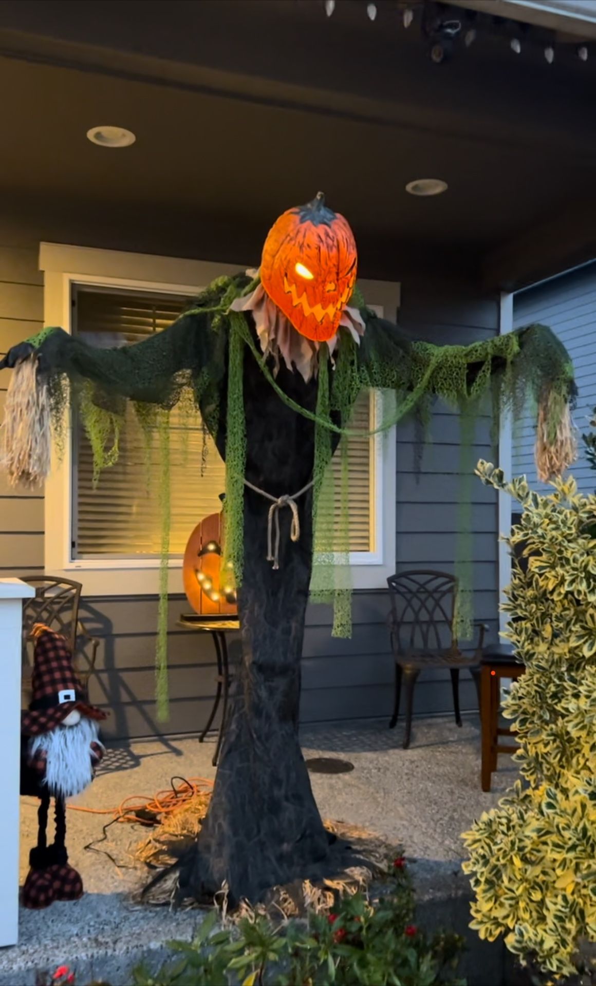 Halloween Decor Pumpkin Scarecrow  Animated