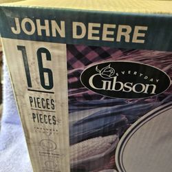 John Deere Dinner Plate Set