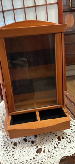 Vintage jewelry box
