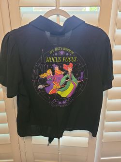 NWT Disney Her Universe Hocus Pocus Button Up Shirt. XL (Fits Like A MEDIUM)