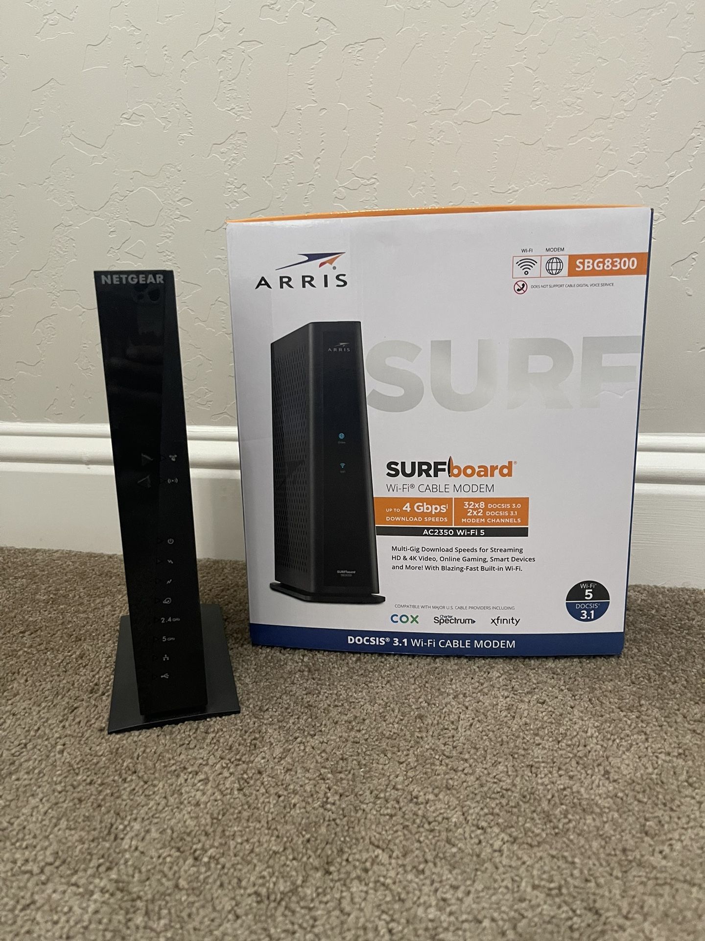 NEW! ARRIS Surfboard SBG8300 Cable Modem & Wi-Fi Router 2x2 DOCSIS 3.1 and 32x8