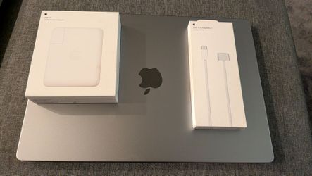 Macbook Pro 16" 2021 M1 Max 64GB RAM 1TB SSD