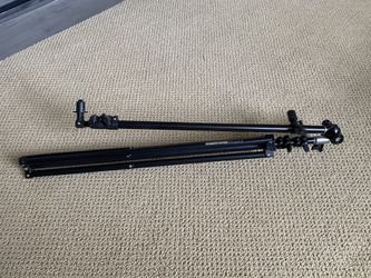 Manfrotto tripod with reflector holder
