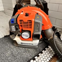 Husqvarna Gas Leaf Blower