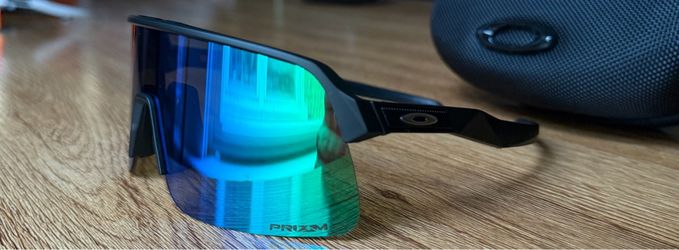 BRAND NEW oakleys