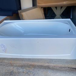 New Bath tub STERLING 60”