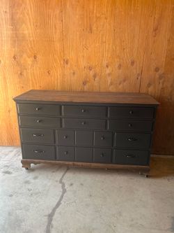 Dresser