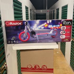 Razor/ Icon/ Electric Scooter/