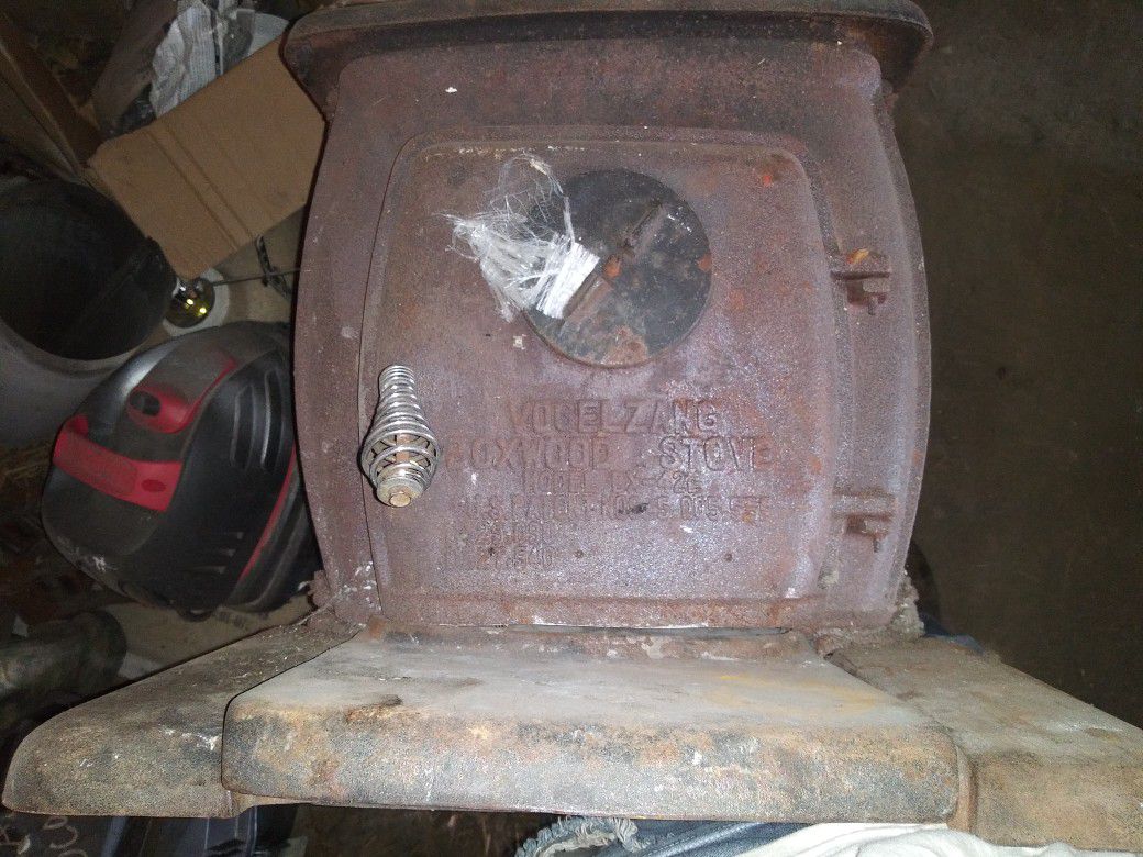 Pot belly wood stove