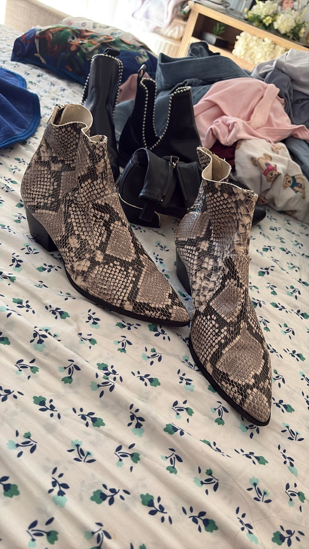Steve Madden Boots