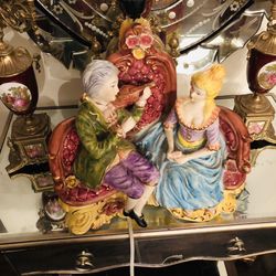 Italian lamp with musician and woman