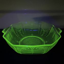 Anchor Hocking Princess Pattern Uranium Glass Bowl