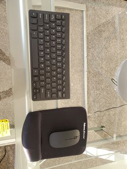 Wireless keyboard, mouse and mouse pad