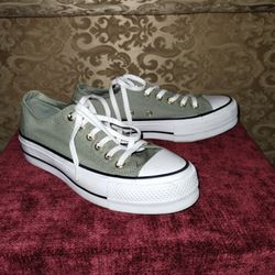 Converse Chuck Taylor All Star Platform Low Top