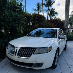 Lincoln MKZ 2010