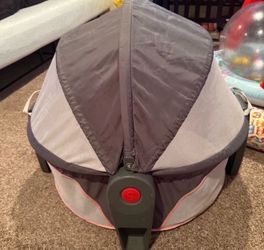 Travel bed free with purchase