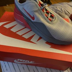 Men Nike Shoes Size 10 Néw 
