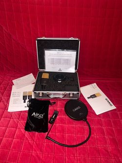 AKG C414
