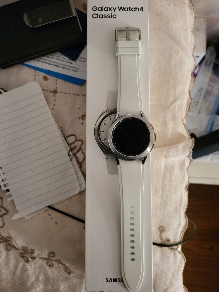 Samsung Galaxy watch 4 Classic 42mm Silver, Bluetooth