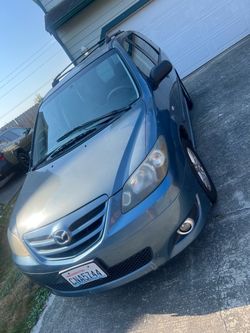 2005 Mazda MPV