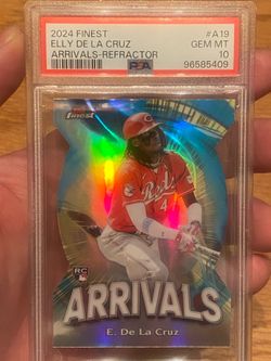Topps Finest “Elly De La Cruz” Arrivals Refractor (RC) PSA 10