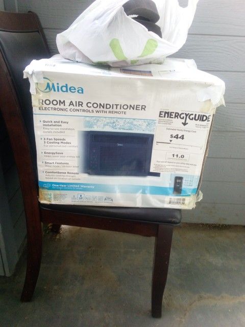 Midea Window AC Unit