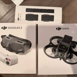 DJI Avatar FPV With Goggles 2 And Motion Controller & Fly More Kit