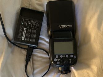 Godox V860ii + Charger (for Fuji)