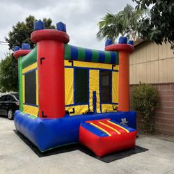 BOUNCE HOUSE