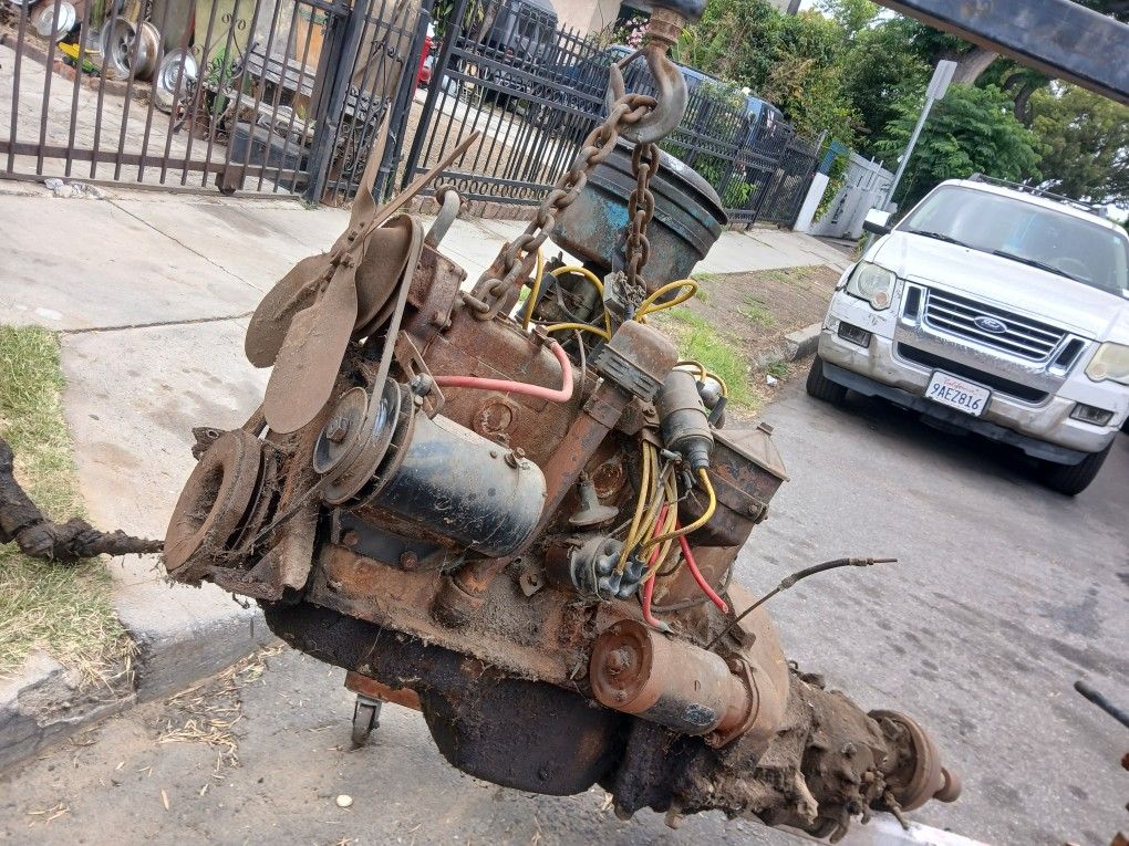 1952 SODGE FLATHEAD!! 3 SPEED MANUAL WITH OVER DRIVE!!MOTOR N TRANS! 550$