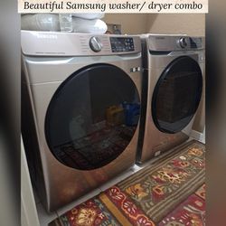 Like New Samsung  Electric Washer/ Dryer Combo