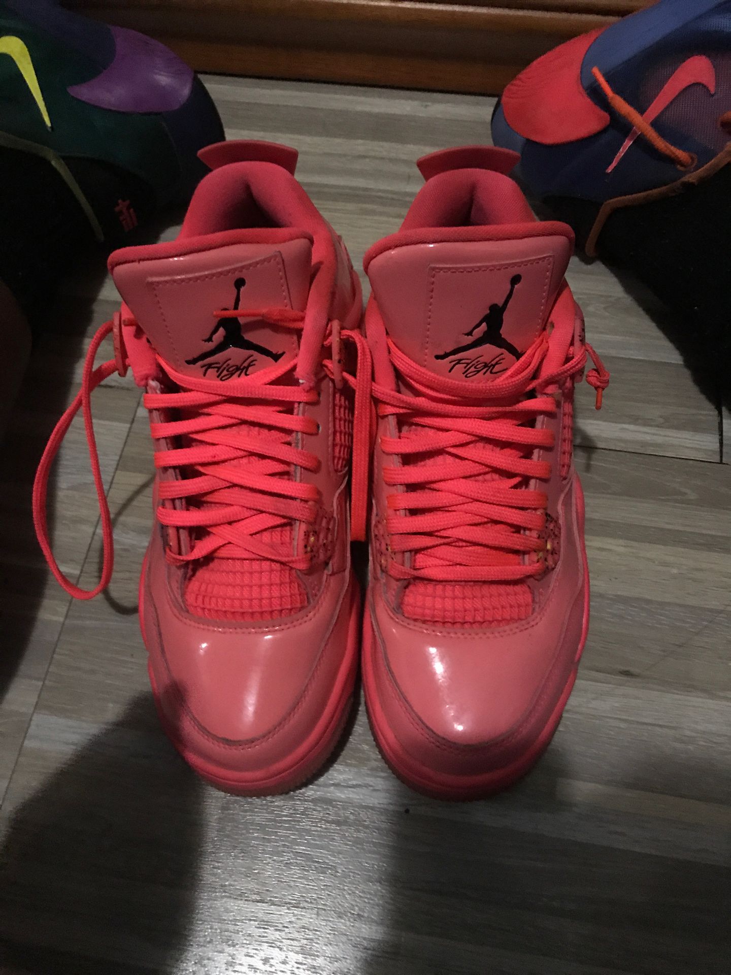 Jordan 4 (Hot punch ) women size 8.5(7 in men )